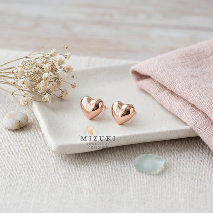 TACHIBANA｜極簡愛心耳釘｜PT900／18KPG／18K黃金｜Minimal Heart Stud Earrings
