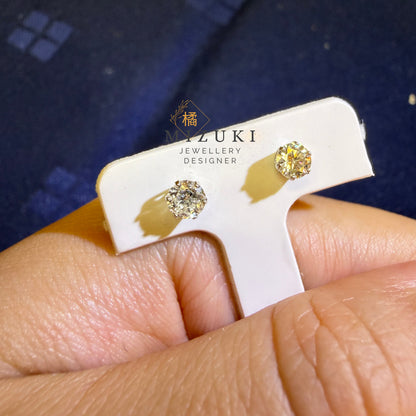 TACHIBANA｜PT900 鉑金 0.50ct 花朵拼鑲天然鑽石耳環｜Floral Cluster Diamond Stud Earrings