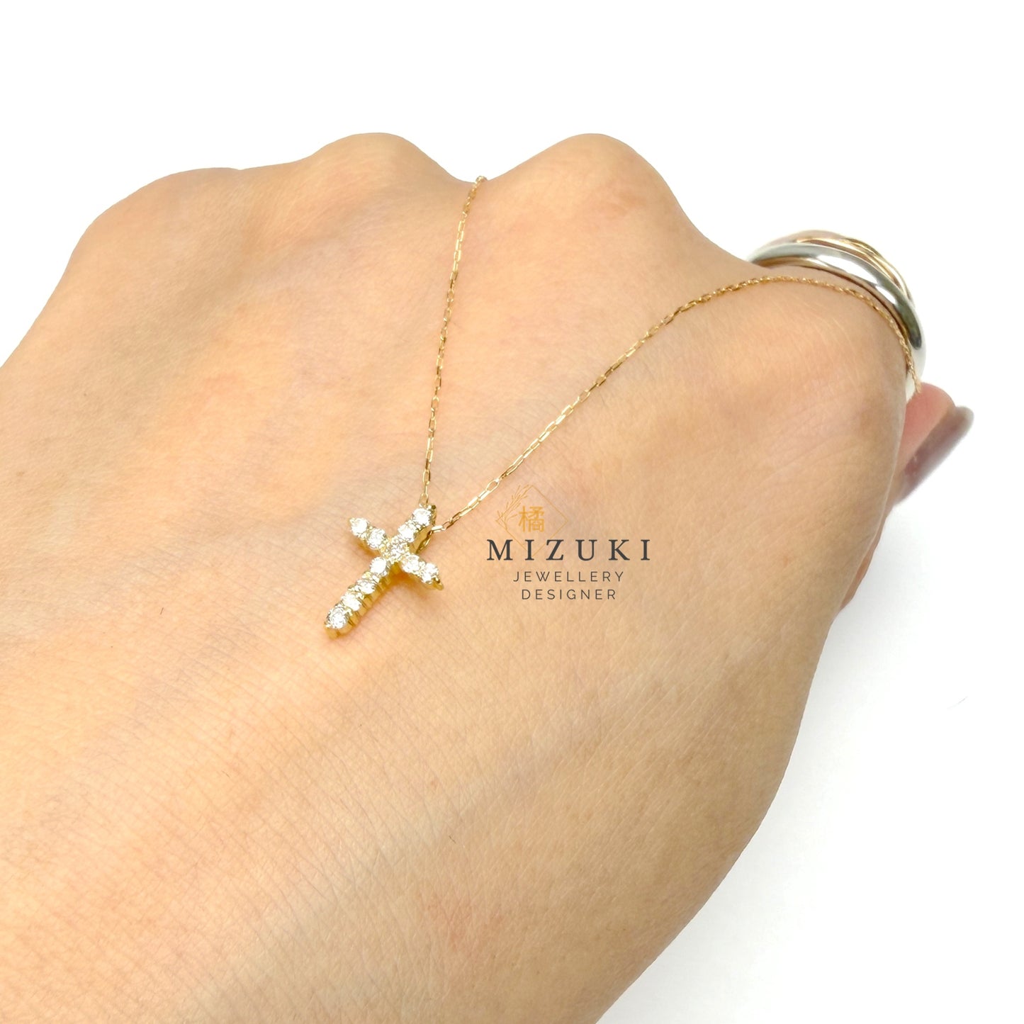 TACHIBANA｜18K 金天然鑽石十字架項鍊｜0.10ct Cross Necklace