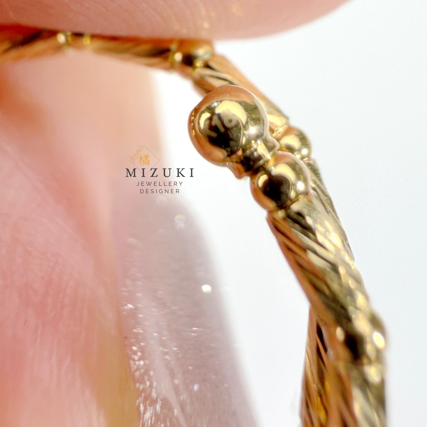 TACHIBANA｜18K 黃金線韻珠飾活口彈力記憶戒指 Free Ring｜K18 Linear Bead Ring