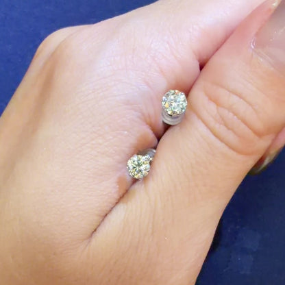 TACHIBANA｜PT900 鉑金 0.50ct 花朵拼鑲天然鑽石耳環｜Floral Cluster Diamond Stud Earrings