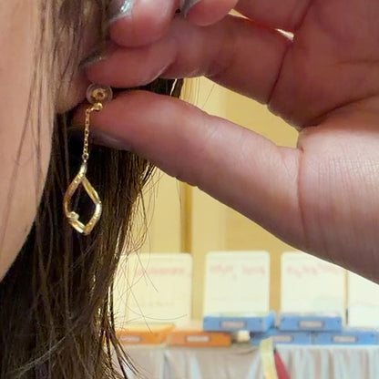 TACHIBANA｜18K 黃金天然鑽石垂墜耳環｜Ribbon Twist Diamond Drop Earrings