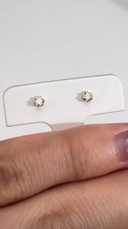 TACHIBANA｜18K 金天然鑽石耳環｜0.10ct H&C 八心八箭 六爪鑲嵌